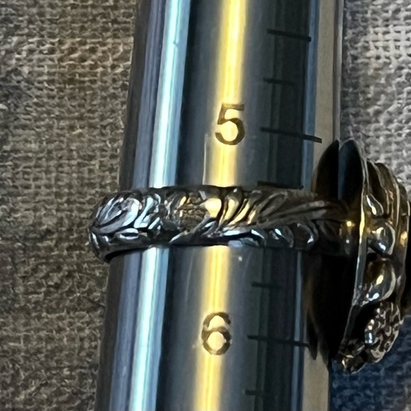 Handcrafted Sterling Silver Ring 5 1/2 - Picture 3 of 3